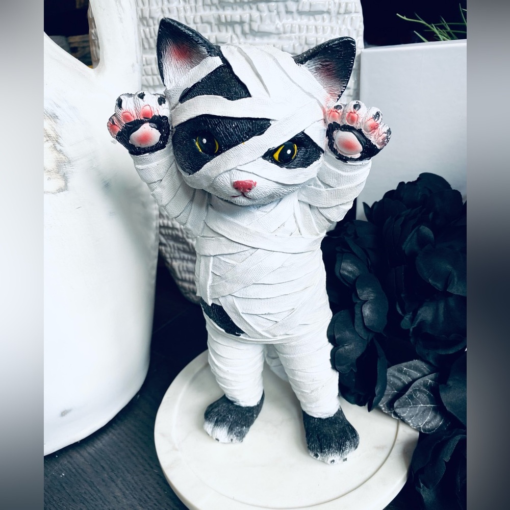 Mummy Cat Figurine Halloween 🐈‍⬛ black witch’s cat table top decor